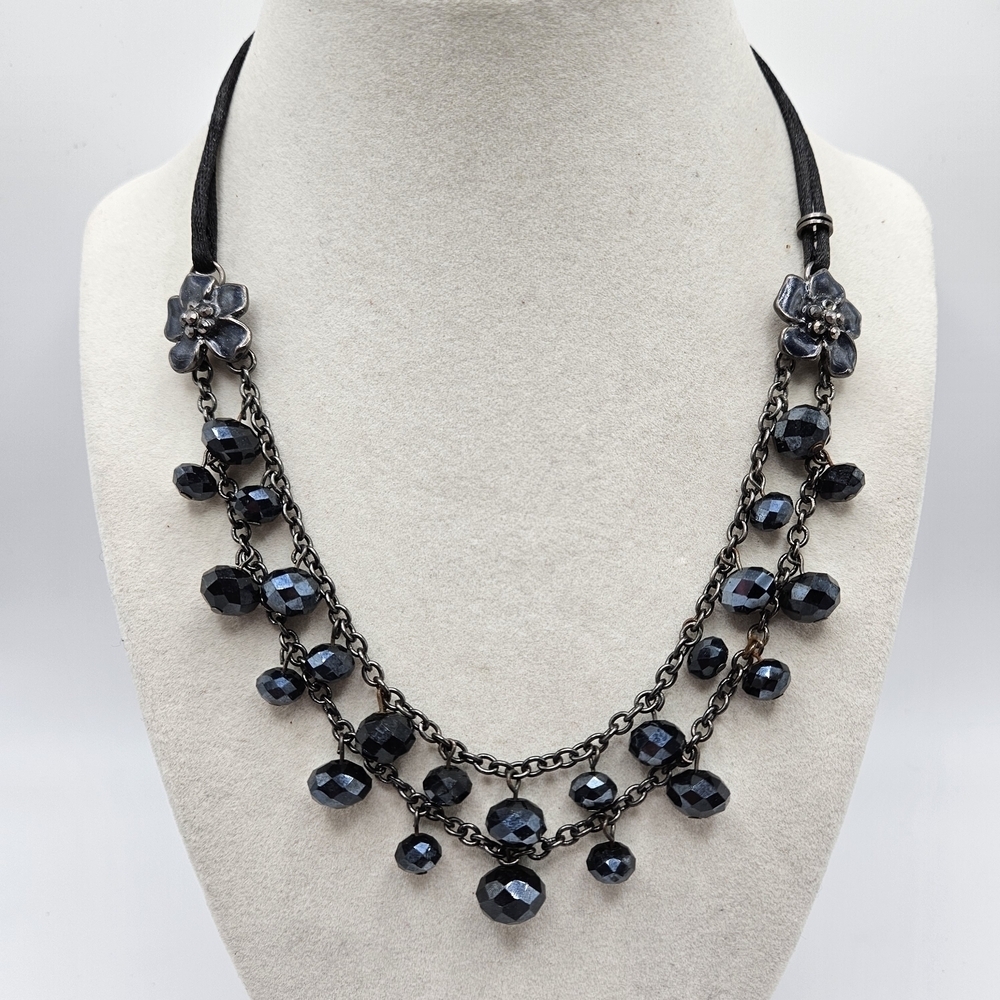 VINTAGE Black Faceted Glass Beaded Enamel Flower Necklace Dark Academia Goth